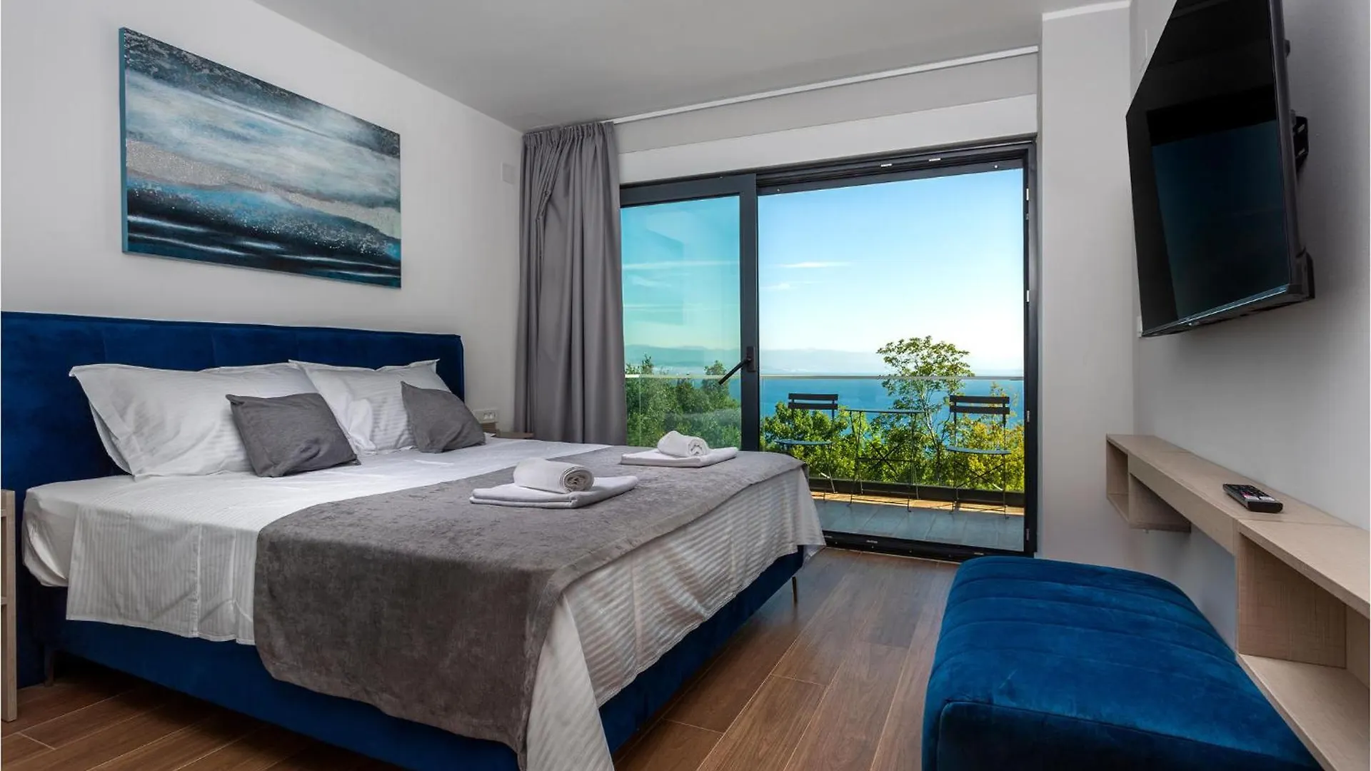 Beautiful Home In Opric With Wifi