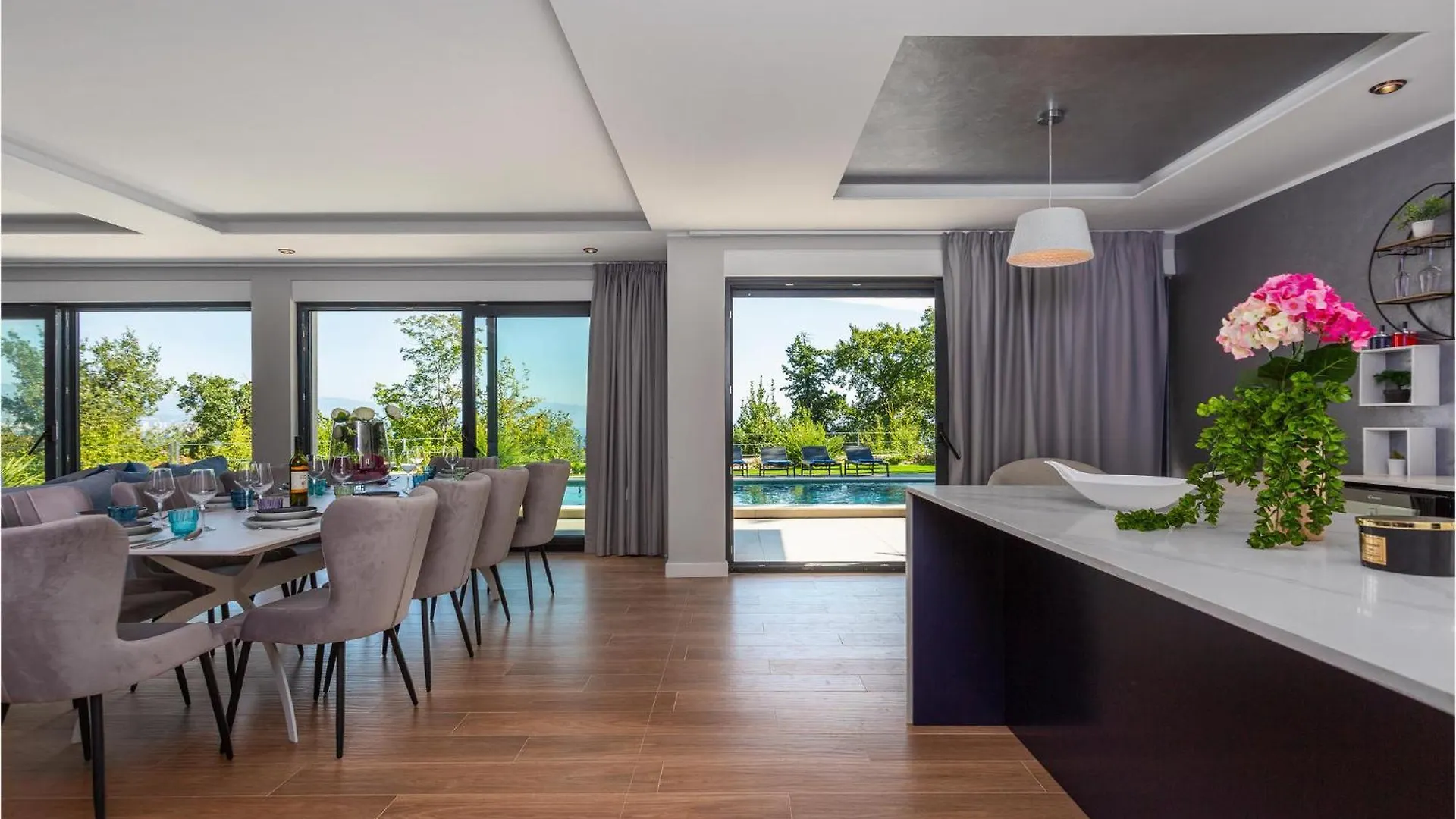 Beautiful Home In Opric With Wifi