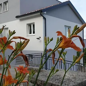 Apartment Zita Lovran, Opric